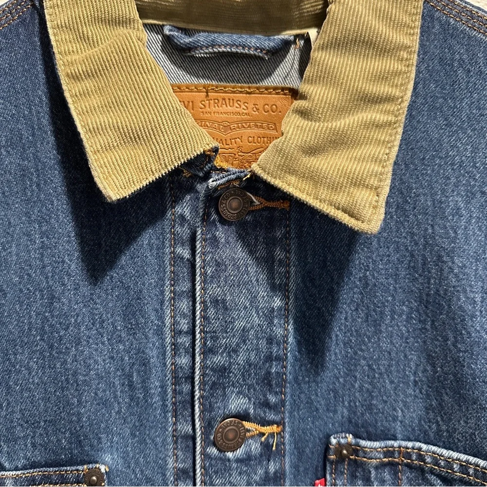 Levi’s Classic Trucker Jacket with Corduroy Collar – Men’s Medium – Like New! - Picture 3 of 6